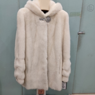 潮流女装 米白帽款 时尚