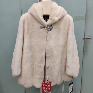 潮流女装 米白小碗帽 时尚