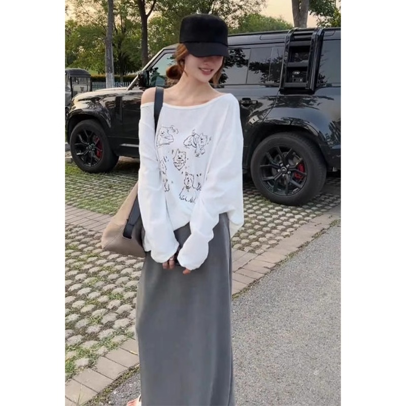 白色一字肩斜肩印花长袖T恤女夏季薄款外搭宽松露肩防晒罩衫上衣