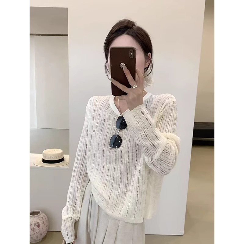 白色后背镂空冰丝防晒针织罩衫女夏季薄款外搭宽松百搭空调衫上衣