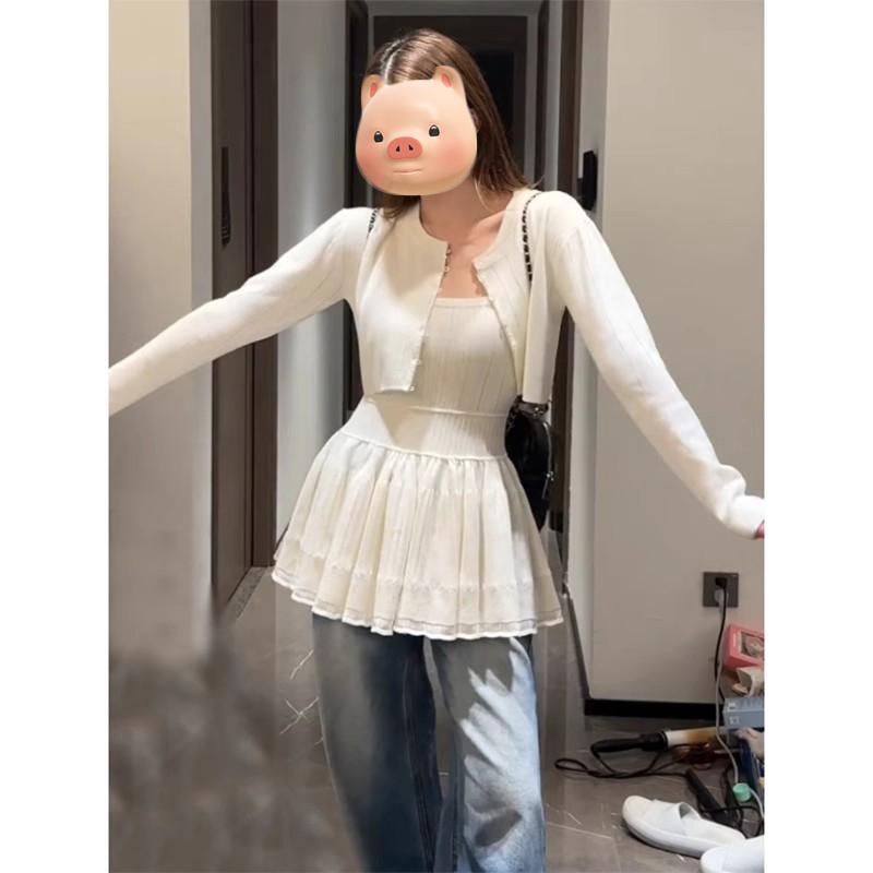 开春韩系穿搭一整套早春季女装针织开衫白色抹胸吊带背心两件套装