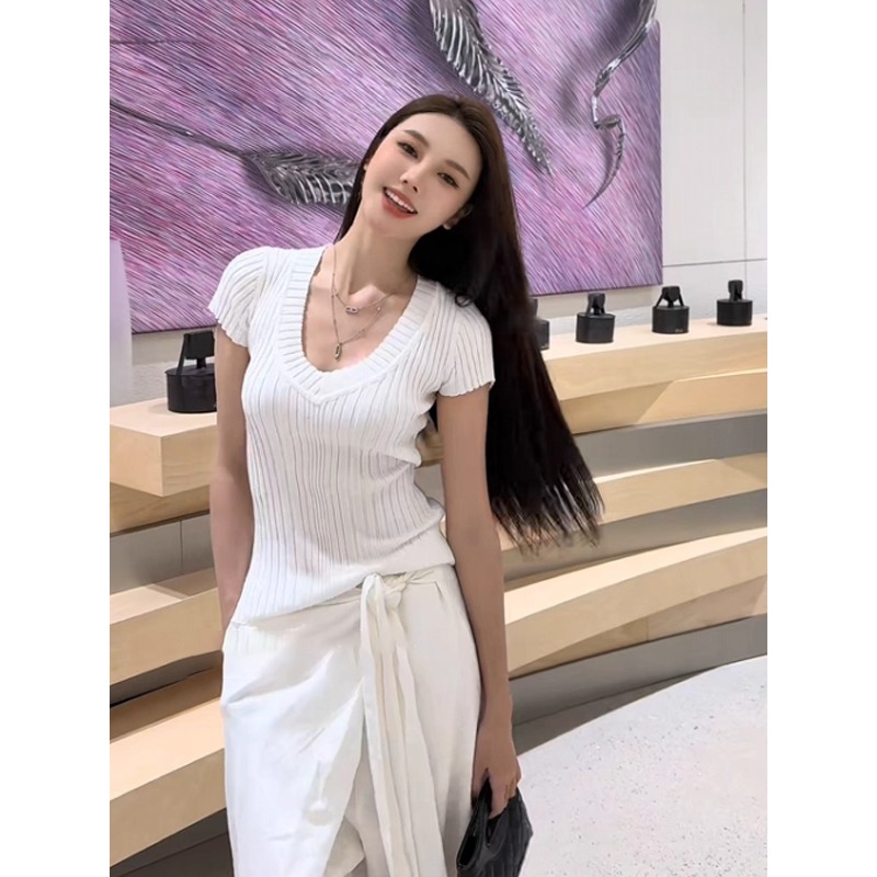 白色U领正肩冰丝针织短袖T恤女夏季2025新款修身显瘦辣妹短款上衣