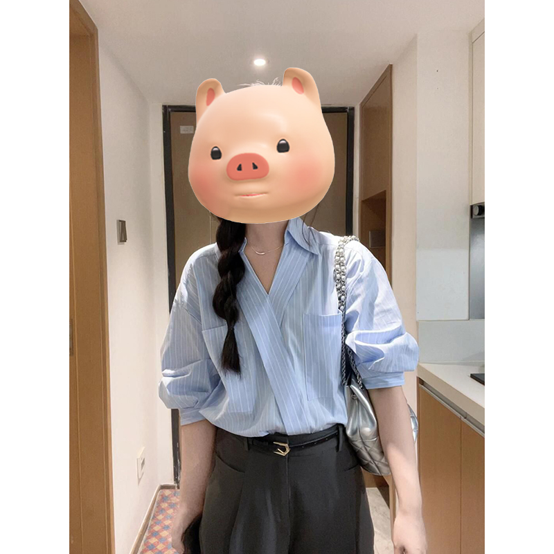 法式V领蓝色条纹短袖衬衫女夏季设计感小众半袖衬衣职业翻领上衣