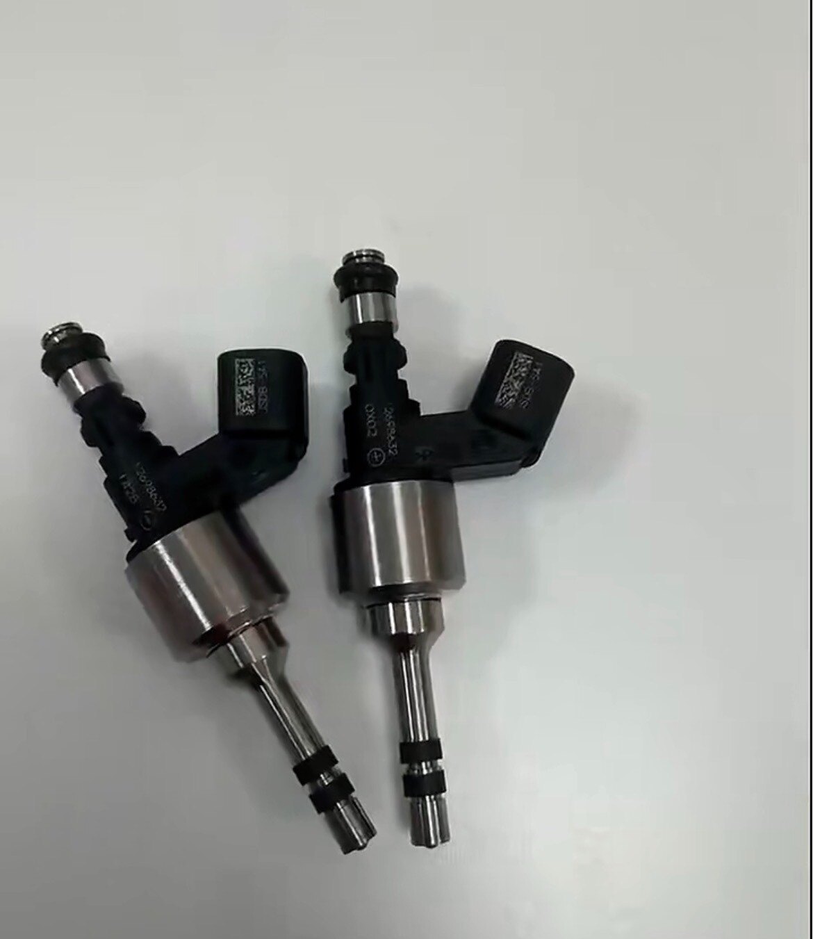 适用昂科雷君威CTS林荫大道ATSL喷油嘴SRX喷油嘴SLS君越GL8喷油嘴