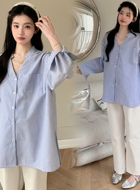 孕妇套装春季蓝色V领衬衫宽松慵懒韩版上衣白色阔腿牛仔裤两件套