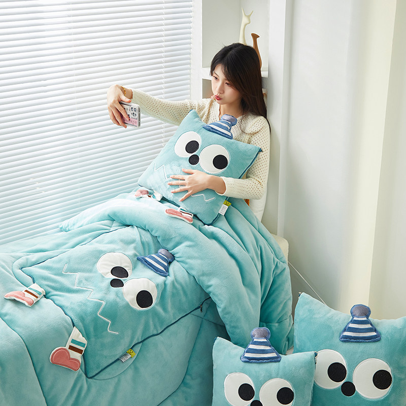 牛奶绒哈基米立体刺绣抱枕被两用汽车办公室午睡枕头双面加厚加绒