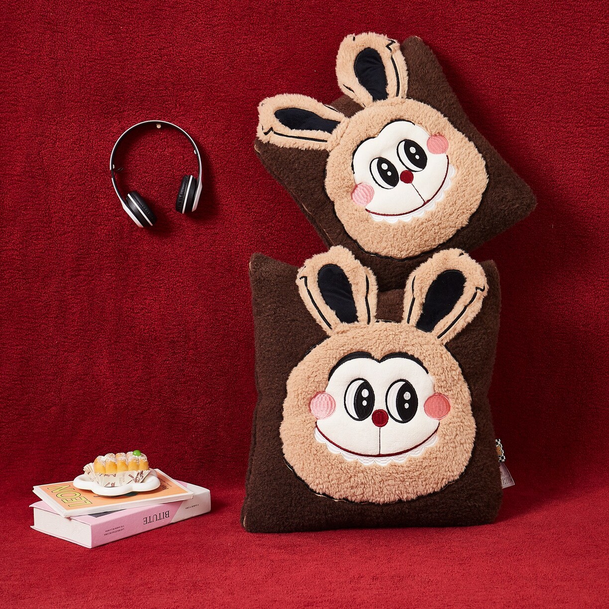 冬季加厚保暖抱枕被子两用学生办公室沙发午睡汽车靠垫枕头二合一