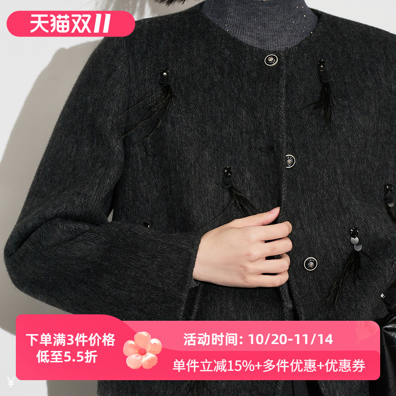 XG/雪歌25年冬季新款百搭单排扣圆领短款毛呢外套女XL407625A883