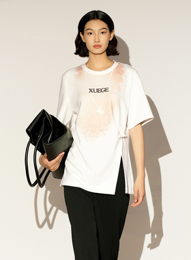 XG/雪歌26春新款短袖T恤女白色圆领宽松晕染印花上衣XL101003A451