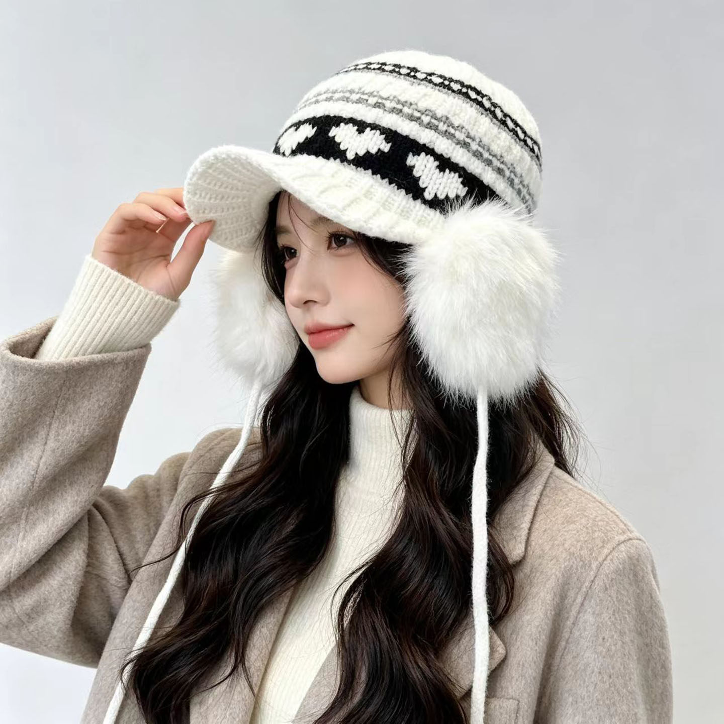 耳包装饰小爱心刺绣毛线帽子女秋冬季保暖系带针织帽显脸小棒球帽