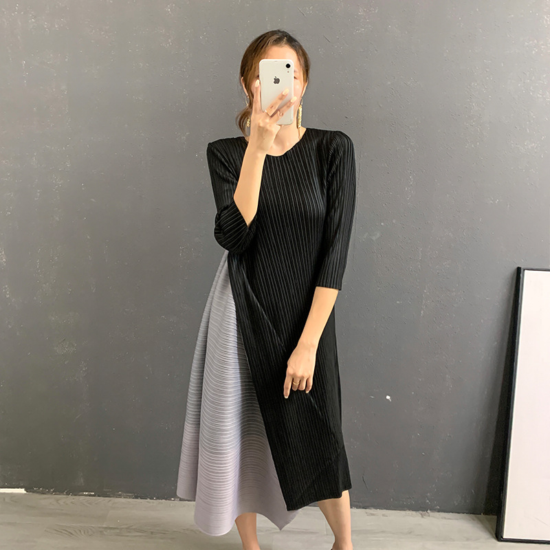 褶皱连衣裙2025新款早春高端外贸大码女装拼接长袖百褶长裙子