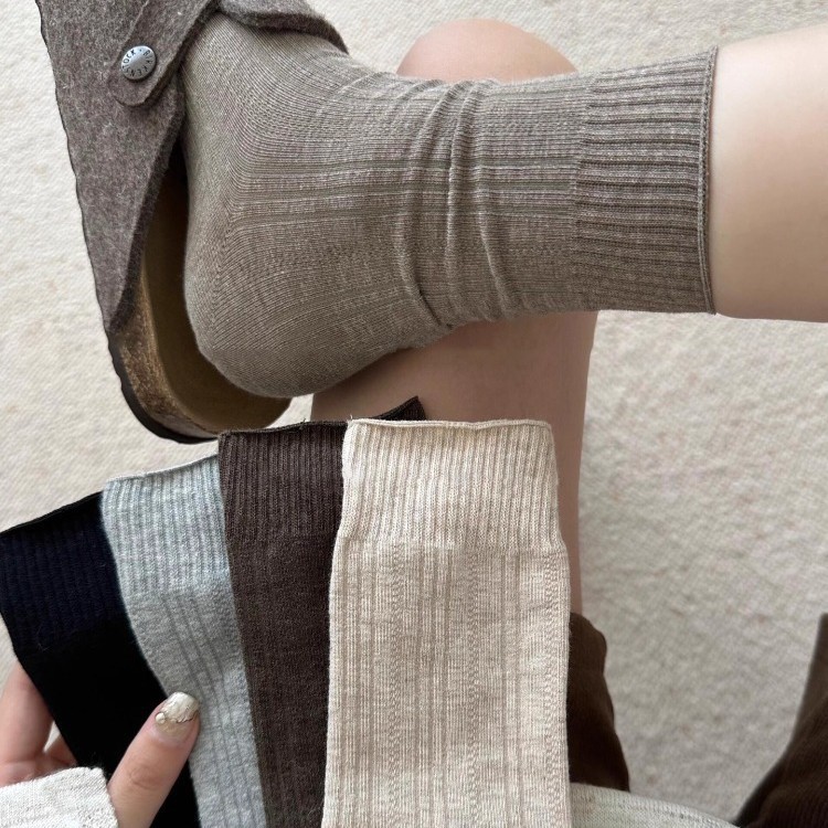 勃肯鞋袜子女秋冬粗线堆堆袜棉袜针织毛线中筒袜配雪地靴白色