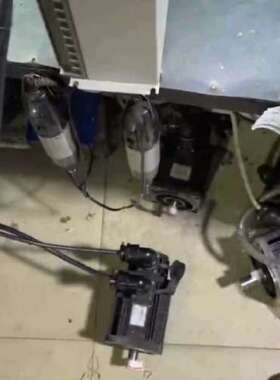 拆机华兴伺服驱动器SPM3500，原装包好，成色很新，需要的