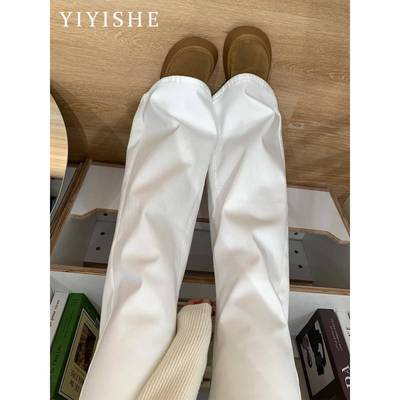 白色加绒微喇牛仔裤女2025秋冬新款低腰辣妹显瘦不贴腿拖地喇叭裤
