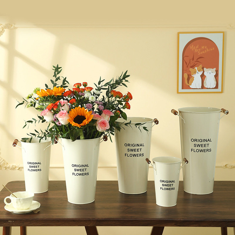 北欧风醒花桶家用深水大号花店花筒水培鲜花铁皮桶客厅插花花瓶