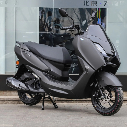 雅马哈兴鹰125CC踏板车摩托车