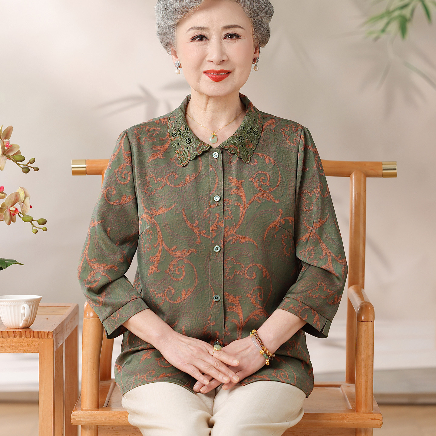 中老年女装真丝衬衫七分袖翻领刺绣妈妈装洋气气质75岁85奶奶上衣