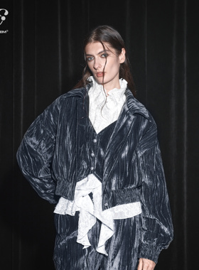 immune system免疫系统　丝绒玫瑰 翻领假两件蓝丝绒短外套