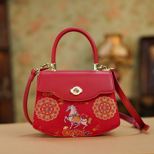 小马踏祥云包包 新中国国风宋锦手提包 单肩斜挎包红色 2025新款