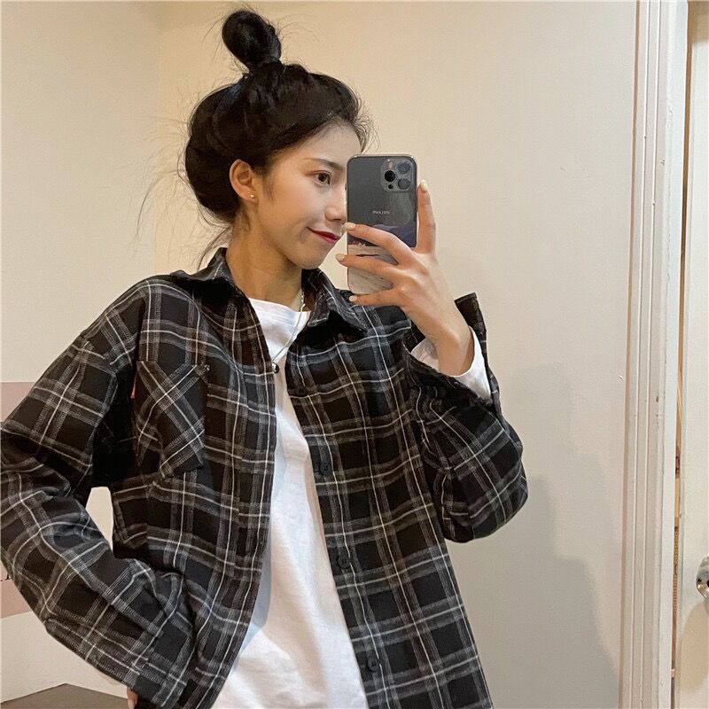 Real picture Plaid Shirt women's autumn shirt fashion Hong Kong Style coat couple casual bottom coat