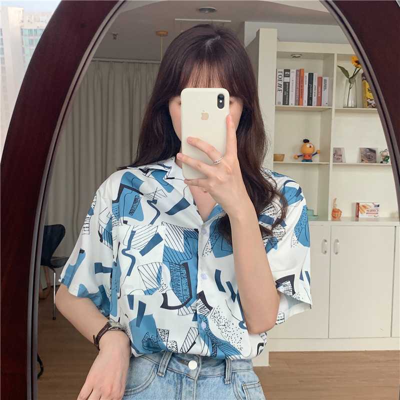 New style V-neck Korean small fresh retro printed shirt short sleeve casual shirt top