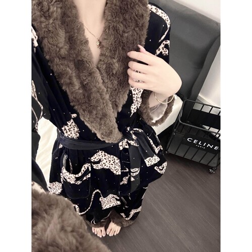 女士轻奢豹子印花海岛绒睡衣女冬