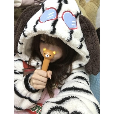 大耳狗连帽一体式珊瑚绒睡衣冬季女款2025新款加绒加厚保暖连体衣