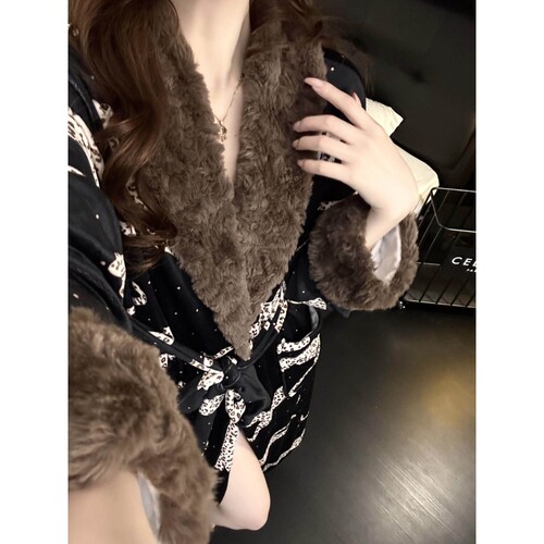 沐染家 女士高级感气质豹子印花珊瑚绒睡袍女冬季加厚家居服睡衣