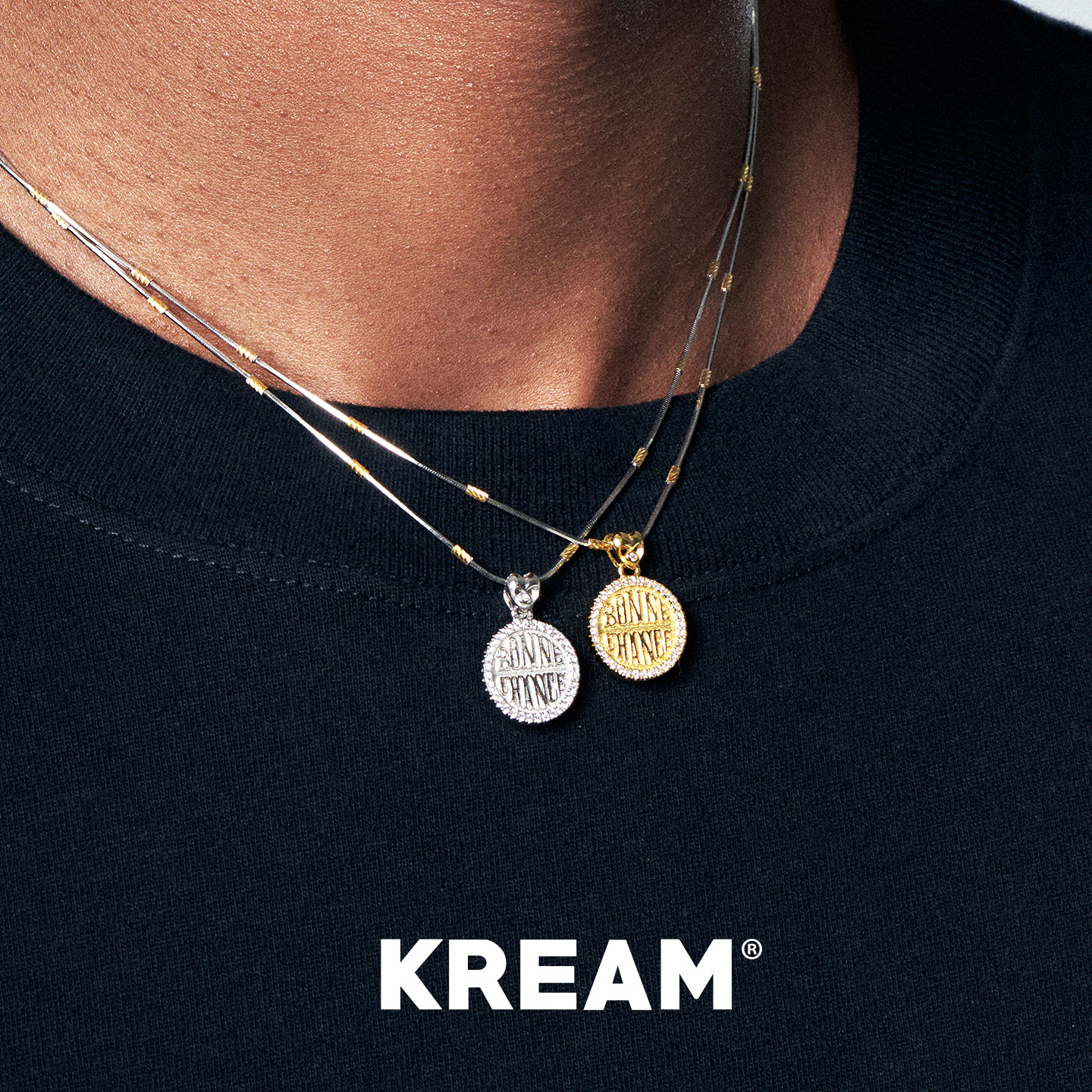 KREAM 925银 撞色BONNE CHANCE字母圆牌项链男女