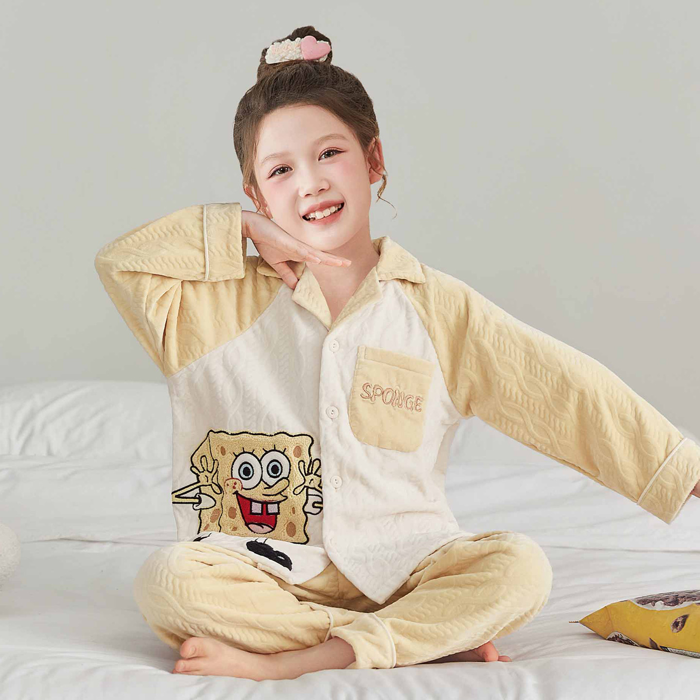 女童冬款珊瑚绒儿童睡衣女2025新款加绒加厚款秋冬季法兰绒家居服