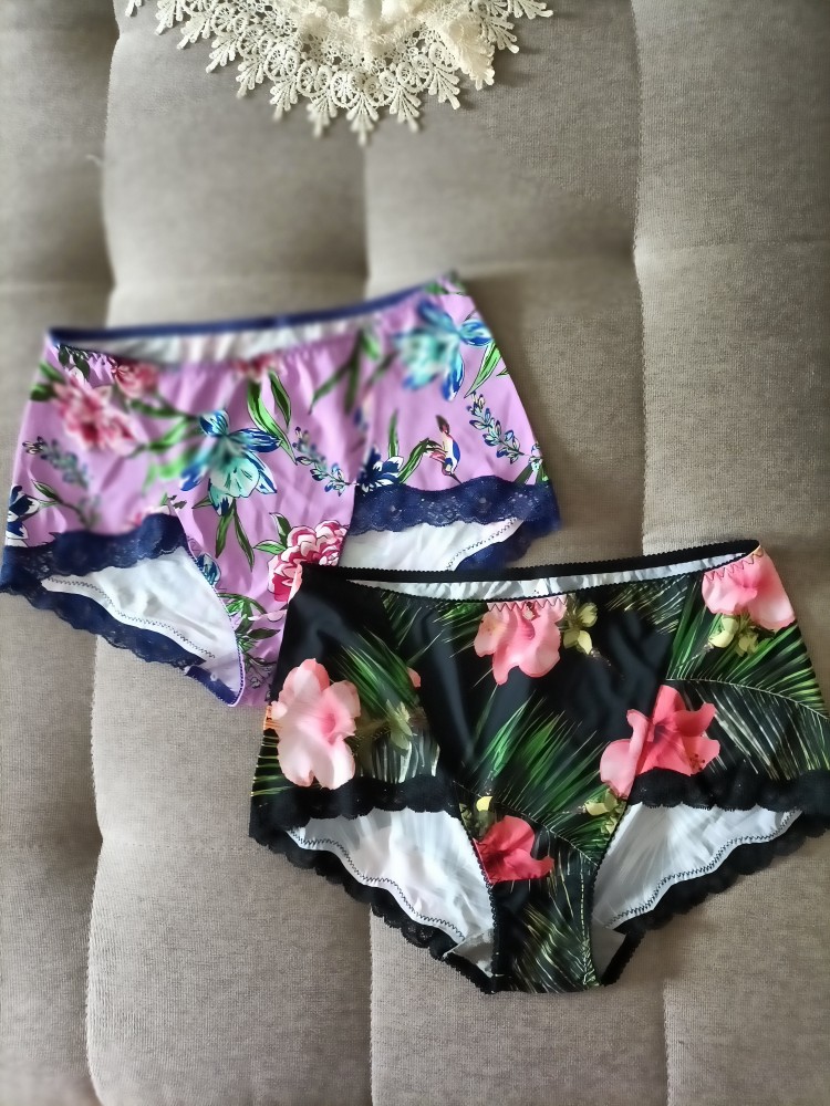 三条60包邮性感唯美透气清凉吸汗高端女内裤平角裤牛奶丝网纱平脚