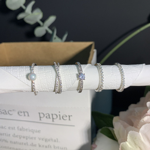 小众轻奢高级感珍珠中指戒指女生小巧百搭尾戒细款叠戴食指戒大码