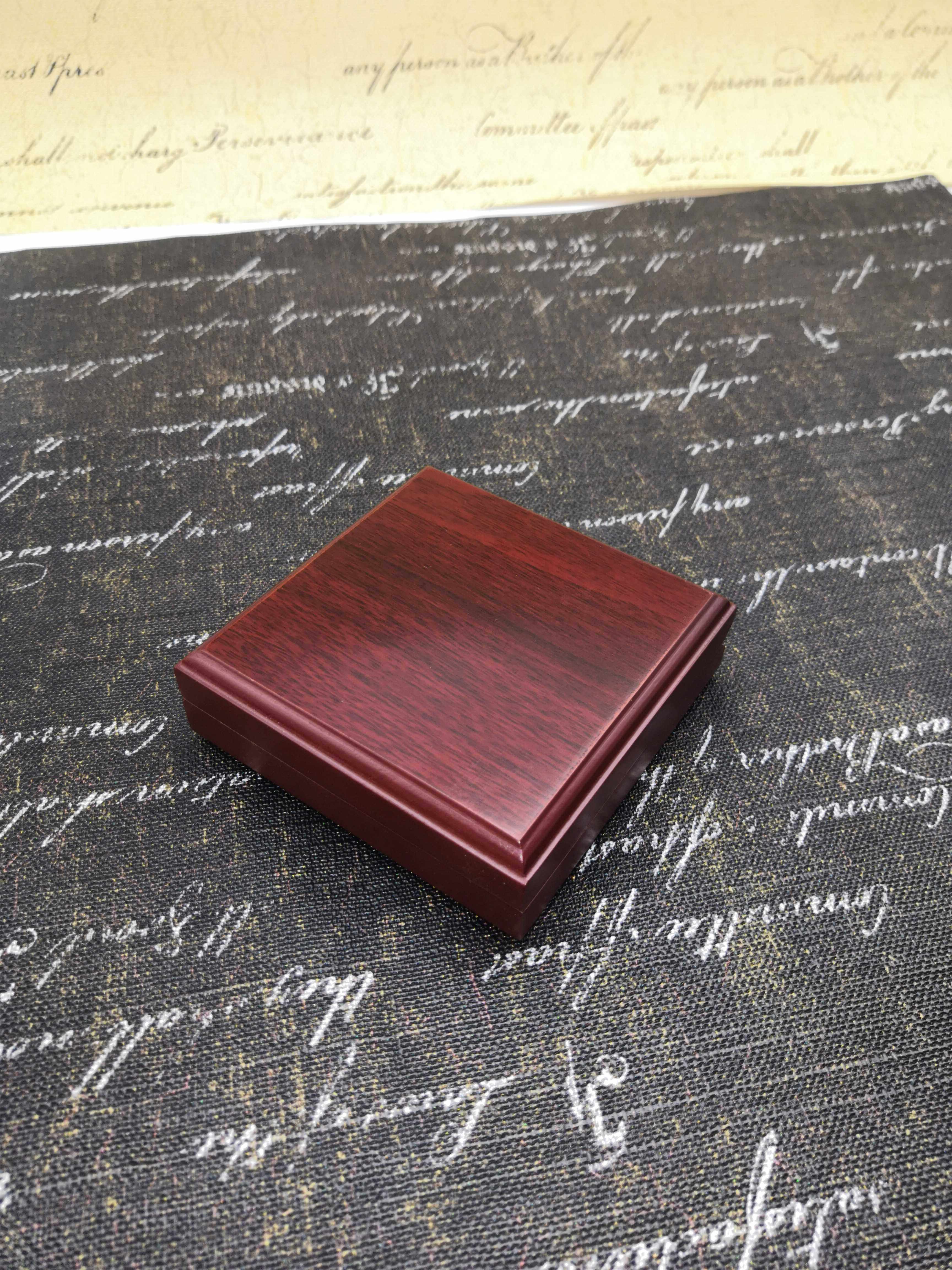 徽章盒定制结婚放本子盒优盘盒定制纪念徽章服役章盒收纳礼品盒