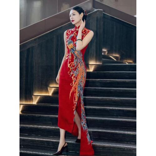 出租中式旗袍新娘结婚订婚敬酒小拖尾凤凰重工刺绣红色新中式礼服