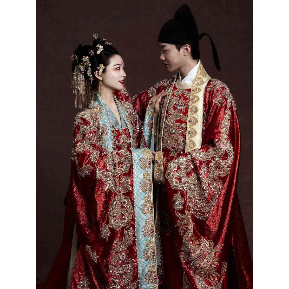 出租倒叙正品唐制汉服婚服拖尾中式婚礼新娘新郎凤冠霞帔嫁衣租赁