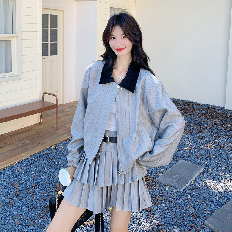 秋季女撞色翻领夹克短裙两件套