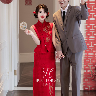 红色新中式订婚旗袍敬酒服