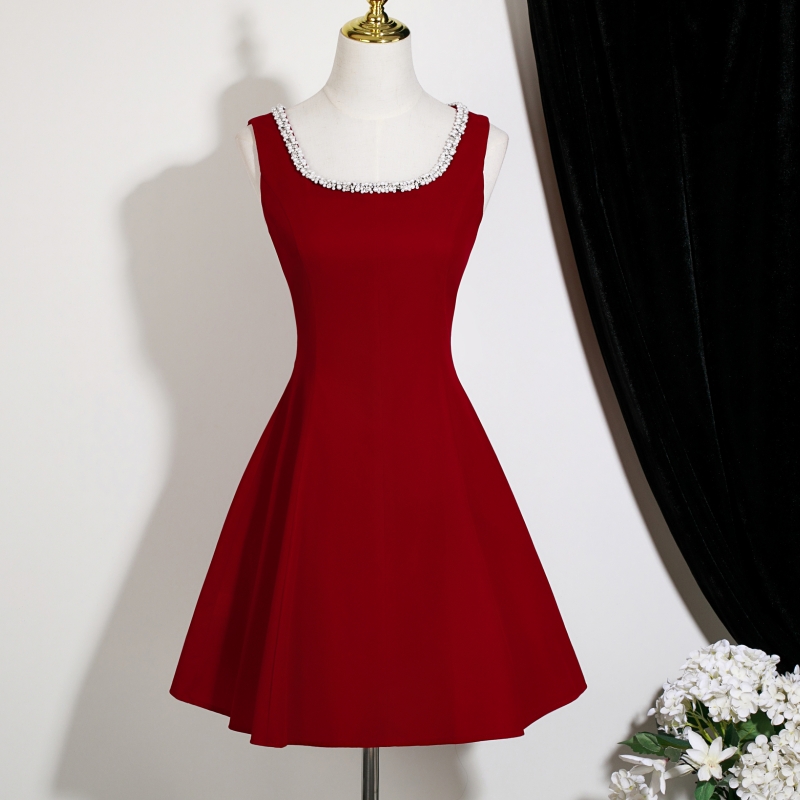 新款酒红色钉珠小礼裙气质收腰