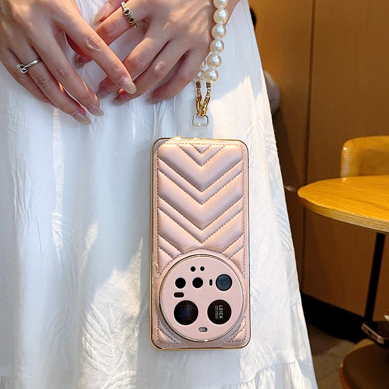 适用于小米15Pro手机壳新款防摔皮质壳Xiaomi 15网红冰川粉小米15Ultra电镀金色小米15ultra皮革V纹珍珠手链