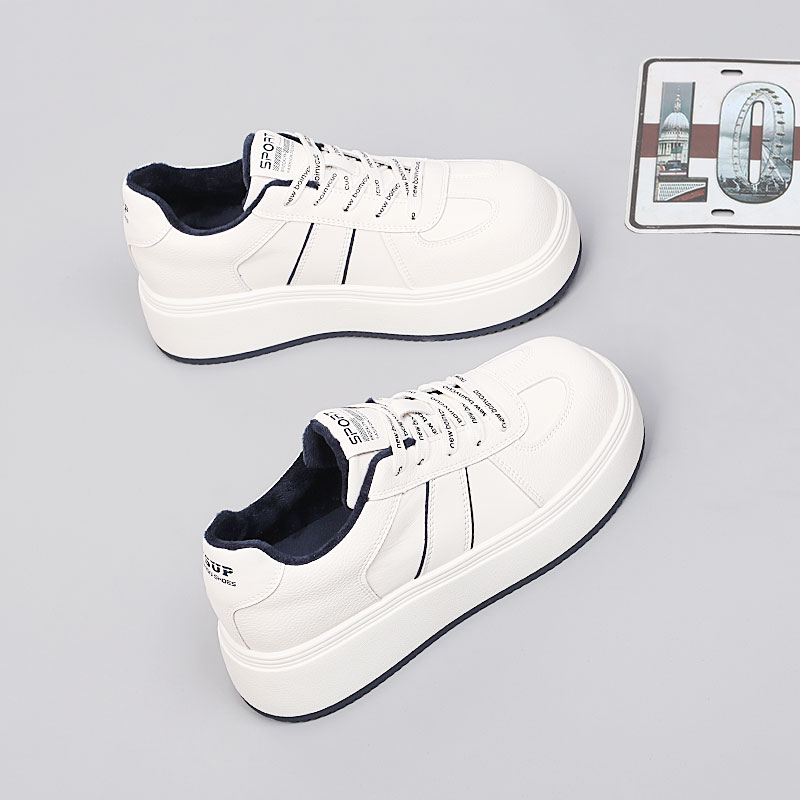 时尚大码女鞋41一43冬2025新款棉鞋潮流特大号板鞋休闲加绒小白鞋