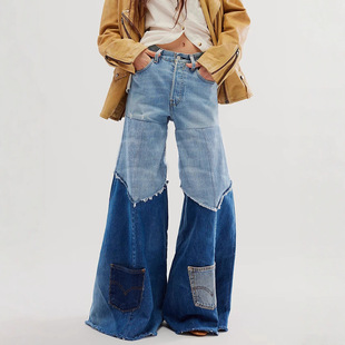 Jeans with loose wide-leg flared design 牛仔宽松阔腿喇叭裤女