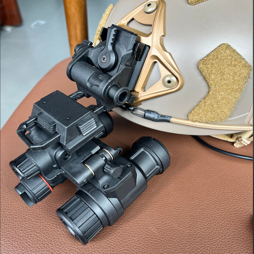 PVS31双目夜视仪模型发光版