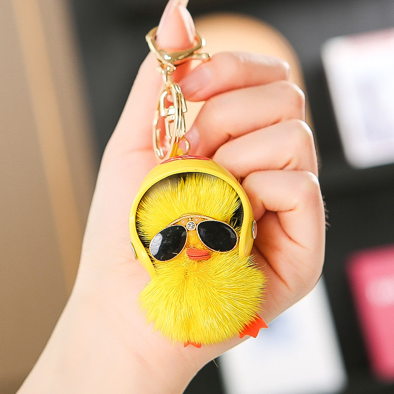 【头盔小黄鸭】水貂毛可爱小鸭子汽车钥匙扣毛绒包挂件破风鸭挂饰