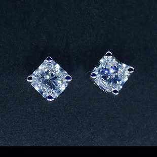 天然钻石耳钉情人节礼物公主方钻石耳钉钻石耳环18K金0.30ct30分