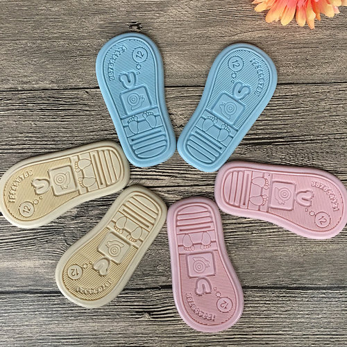 防滑底柔软编织婴儿毛线鞋