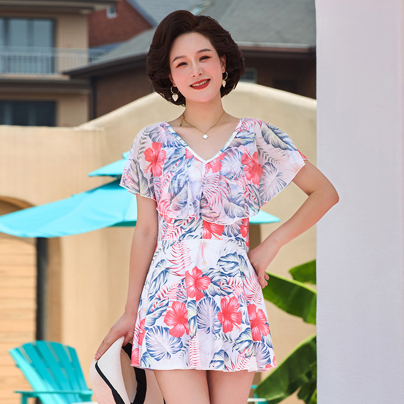妈妈泳衣女遮肚显瘦保守连体中老年泡温泉2025年夏新款大码游泳装