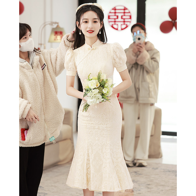 白色鱼尾旗袍敬酒服2023新款新娘订婚礼服女夏季登记领证小白裙