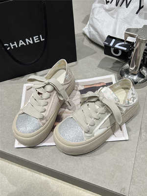 两穿星星增高休闲板鞋百搭厚底