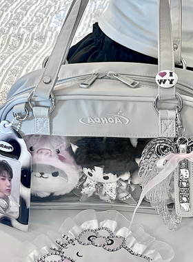 AORDA社畜灰色痛包小食量单肩斜挎制服吧唧保护套追星外出溜娃包