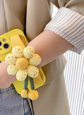 黄色南瓜花朵手腕带适用iphone16promax手机壳苹果13硅胶12保护套14Pro简约11新款15ProMax全包防摔13Pro软壳